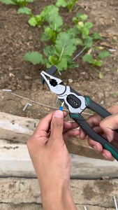 Meterk Multi Functional Pliers with Nail Puller Hammer Head CRV Steel Ergonomic Handle Wire Stripping Pliers