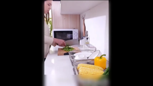 Saringan Baki Peniris Minyak Stainless Steel Food Grade Anti Karat Tirisan Makanan Setelah Dicuci