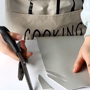 Professional Fabric Scissors Stainless Steel Shears Wave Shaped Scissors Household Tailor Scissors DIY Essential Sewing Tools 5mm Wave Lace Tailor Scissors Flower Tooth Design Suitable for Different Types of Work