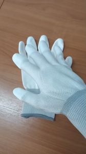 ถุงมือไนล่อนเคลือบ PU ปลายนิ้ว (สีขาว) Size : M L (10 คู่/แพ็ค)