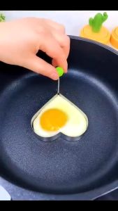 Khuôn Chiên Trứng Tạo Hình Bằng Thép Không Gỉ - Khuôn Rán Trứng Ốp La - Khay Chiên Tạo Nhiều Hình Cute Có Núm Cầm