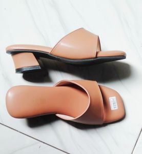 Garaasi Sandal heel anak perempuan empuk pull busah