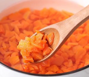 Carrot diced kering dehydrated bersedia untuk makan buah dan sayuran granul 100g 250g 500g 胡萝卜丁