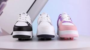 Childrens Heelys Boys and Girls  Walking Shoes Four-Wheel Flying Shoes with Shoelaces and Wheels Female Students Skates