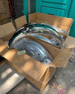 Slebor spakbor belakang honda cb 125 pres crome import merk osk