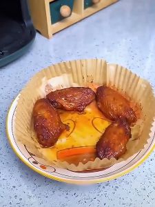 Air Fryer Paper Liners 100PCS Non-Stick Parchment Paper Oil Resistant Disposable Food Grade Free of Bleach Paper Square