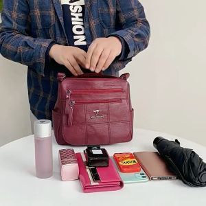 Momoshop พร้อมส่ง🎀 กระเป๋าสะพายข้าง หนังเงา✨ สวยหรู หนัง PU จุของได้เยอะ มีให้เลือก 5 สี💐