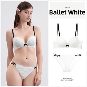 Miss Curiosity | Minimizing Supportive Underwear Bra for Summer