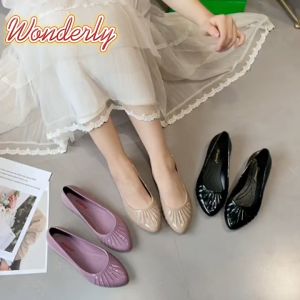 L595 Flat Shoes Jelly Wanita Sepatu Kantor Karet Sepatu Kantor Anti Air Sepatu Flat Shoes Karet Sepatu Formal [WONDERLY]