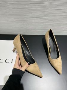 รองเท้าส้นสูงหัวแหลมฝรั่งเศสส้นบาง ผู้หญิง 2024 ฤดูใบไม้ร่วง กํามะหยี่ใหม่ เซ็กซี่ รองเท้าเดี่ยว หลากหลาย รองเท้าทํางานมืออาชีพ