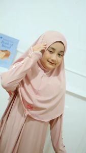 Shamira - Gamis Anak Perempuan Umur 6-12 Tahun I Abaya Set Hijab Anak Perempuan Syari Jersey Gamis Set Hijab Anak Bahan Jersey Premium
