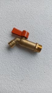 [ FERRUM ] Keran Air Kran Tembok Taman Bola Kuningan E04 Ukuran 1/2\" & 3/4\" Inch