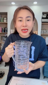 Bình Thủy Tinh Vân Caro Nắp Tre Seka SKT10W1 Dung Tích 1L Bình Đựng Nước Detox Trà Lạnh Hiện Đại | Sanhangre