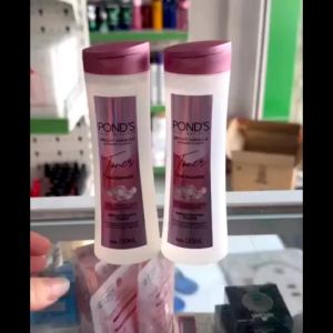 Nước hoa hồng toner Ponds EN047 nước cân bằng dưỡng sáng da làm sạch nhẹ nhàng không gây khô da 150ml