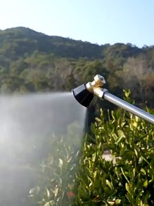 ToolHub 1-2pcs หัวฉีดน้ํา หัวฉีด หัวพ่นน้ำ หัวพ่นยา หมวกดำทองเหลือง ปรับหัวได้ หัวฉีดพ่นการเกษตร หมุนได้ 360 องศา