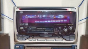 Radio Kenwood Japan DPX 410 . CD MD AUX RADIO OUT RCA