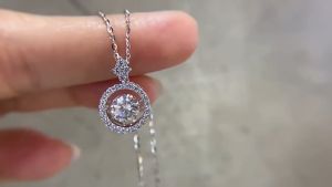 เพชรแท้ 100% Trumium สร้อยคอเพชรรัก 1 กะรัตสร้อยคอหัวใจทรงกลมจี' เงินแท้ S925 ตรวจจับ สามารถรับรองได้