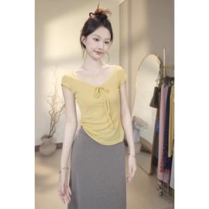 YUEZHONGWEI | Gray U-neck Short Sleeve T-shirt Womens Summer Slim Fit Waist-Cut Belted Top Korean Style Commute Fashion Unique Beautiful