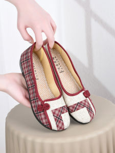 Beijing Ladies Flat Slip-On Shoes Comfortable Breathable Soft Bottom Casual Fashion Footwear for Middle-Aged And Elderly Women