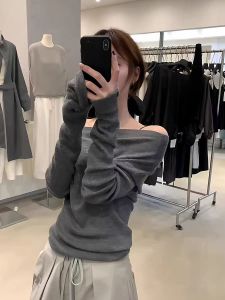 Early Autumn Korean Style Grey One Shoulder Long Sleeve Knitted Sweater Womens Atmosphere Clothing Inner Match Base Shirt Top