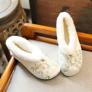 ฤดูใบไม้ร่วง รองเท้าผ้าปักกิ่งปักลายสไตล์ใหม่ ผ้าฝ้าย รองเท้าแตะบ้านกลางแจ้งดอกไม้ผีเสื้อ นุ่ม ด้านล่าง กันลื่น รองเท้า