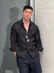 Casual Floral Embroidery Mens Shirt Luxury Hollow out Design French Style Vintage Micro Carving Leisure Fashionable Cotton Shirt