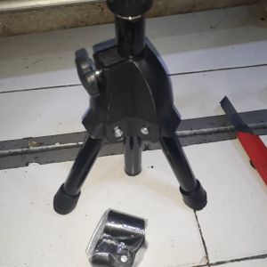 G112 ORIGINAL Stand Mic Kaki Tiga Holder Standing Microphone Mik Penyangga Mic Universal Mikrophone