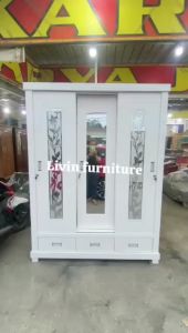 lemari pakaian 3 pintu