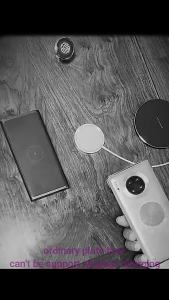Ultra-thin Special Magnet Plate for Wireless Mobile Phone Charging Magnet Plate Universal Car Back Stick Mobile Phone Bracket