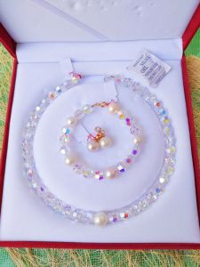 HIGH QUALITY RUSIAN DIAMONDS WITH AUTHENTIC SOUTH SEA PEARL CHOKER NECKLACE WITH AUTHENTIC FRESH WATER PEARL BRACELET AND AUTHENTIC SOUTH SEA PEARL EARRINGS IN A BUNDLE 10CT PURE GOLD NOT FADE: RUS. DIA. 8mm AUTHENTIC SOUTH SEA PEARL PENDANT 9-11mm