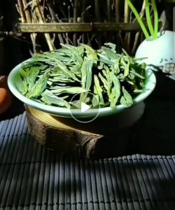 TRÀ LONG TỈNH THƯỢNG HẠNG  HỘP GỖ THẬT CAO CẤP SANG ĐẸP