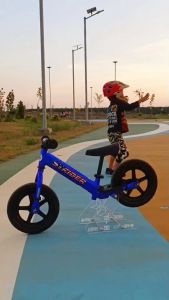 ขาตั้งรถจักรยานขาไถ ออกแบบลายใหม่ได้ ขาตั้งจักรยานทรงตัว ขาตั้งจักรยานเด็ก ที่ตั้งจักรยาน ที่ตั้งจักรยานเด็ก พกพาสะดวก