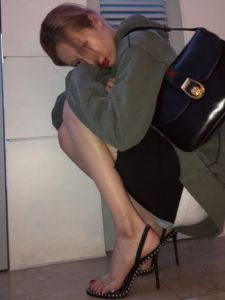 Fashionable Comfortable High Heel Sandals for Women Rivet One Strap Transparent Design Summer Shoes Low Cut Glue Welding Process