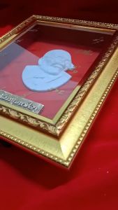 กรอบรูปเรซื่นนูนต่ำ รูปหลวงปูมหาศิลา ขนาดกว้าง10นิ้ว สูง 12 นิ้ว ของขวัญเสริมมงคล ติดผนังบ้าน กิจการ เสริมฮวงจุ้ย