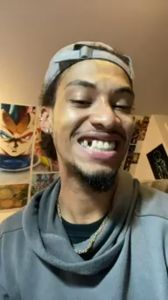 Aksesoris Halloween: Gigi Grill 14K Emas & Gigi Fangs Hip Hop