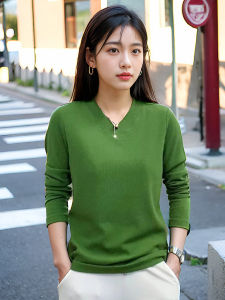 Moms Spring Autumn Long Sleeve Knitted Base Shirt V Neck Womens Midlife Fashionable Versatile Solid Color T-Shirt Commute Style