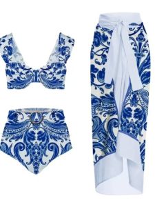 ชุดว่ายน้ำสองชิ้นสำหรับผู้หญิง ชุดเดรสชายหาดสบายๆ แขนสั้น คอวี ชุดกีฬาลำลอง โพลีเอสเตอร์ ฤดูร้อน 2023