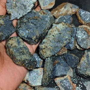 Bahan batu matrix tembaga klep unik antik berkilau natural
