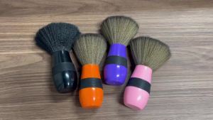 BarberTop | Bàn Chải Quét Bụi Cổ Chuyên Nghiệp Lông Mềm Mại Dùng Cho Tiệm Cắt Tóc Làm Tóc Tại Nhà Dụng Cụ Quét Bụi Mặt Và Cổ - Chất Liệu Nhựa