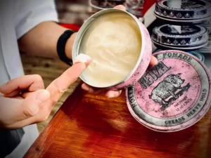 SÁP REUZEL PINK HEAVY GREASE TẠO KIỂU GIỮ NẾP TÓC CỨNG CÓ ĐỘ BÓNG VỪA