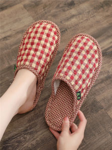 รองเท้าแตะพื้นผ้าฝ้ายสไตล์ยุโรปสำหรับใส่ในบ้าน รองเท้าแตะพื้นยางนุ่มสำหรับพื้นไม้ รองเท้าแตะแบบสวมหัว ทรงกลม สวมใส่สบาย