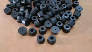 ยางขาตู้ลำโพง (ราคาต่อชุดจำนวน 32 ตัว) รหัส B ขนาด 1.5x2.0x1.3cm ยางรองขาตู้ลำโพง ฐานตู้ ตีนตู้ วัสดุยางPVC เกรดดีแข็งแรงได้มาตรฐาน