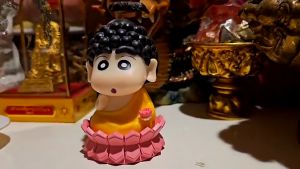 จัดส่งในกรุงเทพฯ หลวงพ่อชินจัง โมเดลชินจัง รูปปั้นชินจังจอมแก่น ขนาด 11 ซม. สําหรับตกแต่งห้อง