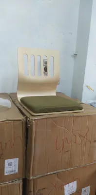 Ghế gỗ bệt nhật
