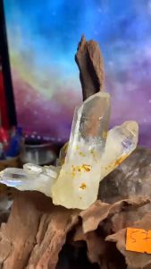 Bụi đá thạch anh phale Lemurian tự nhiên còn lớp ĐẤT năng lượng Vũ trụ 573