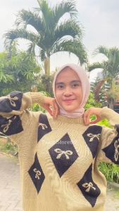 Suzy Atasan Knits Crop Sweater Rajut Wanita Motif Pita Ketupat Premium