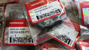 Slider Piece – Click 125i v1 v2 v3 / 150i v1 v2 / 160i / PCX 150 & 160 / ADV 150 & 160 / AirBlade 150 & 160 / Genio / Giorno 125 .. CVT Drive Face Slider Guide Set (22132-KZR-771) ) for Motorcycles Scooter parts ️