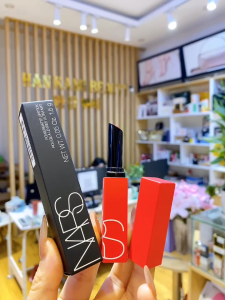 Son Thỏi Lì Cao Cấp Na Power Matte Lipstick Rouge À Lèvres Ultra Mat - 130 Feel My Fire (Đỏ cam)