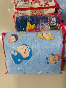 ผ้าห่มนวมใส่กระเป๋าซิป ขนาด 5-6 ฟุต มีบริการเก็บปลายทาง