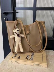 Vintage Large Capacity Womens Shoulder Bag 2024 New Fashion Commuter Tote Bag Korean Style Single Strap Zipper Closure PU Leather